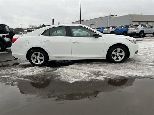 Thumbnail: 2015 Chevrolet Malibu - 15