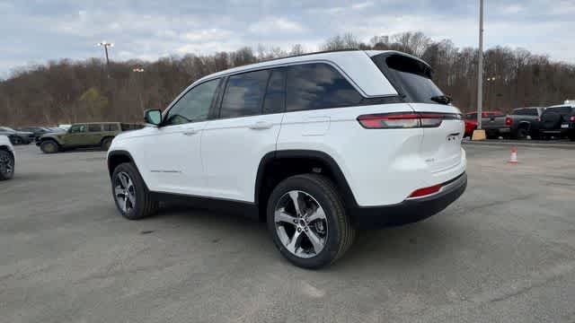 Thumbnail: 2026 Jeep Grand Cherokee - 6