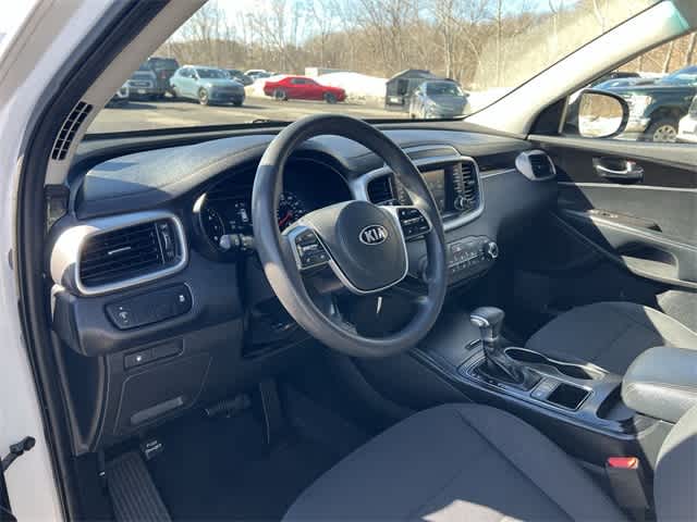 Thumbnail: 2020 Kia Sorento - 10