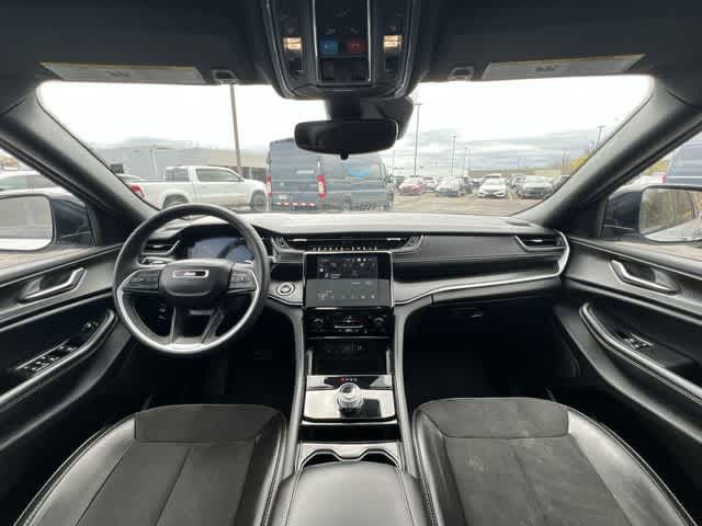 Thumbnail: 2023 Jeep Grand Cherokee - 14