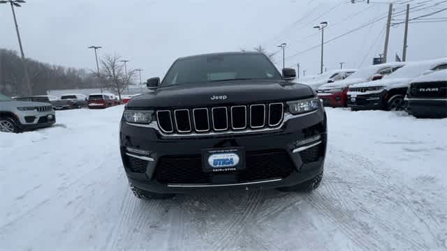 Thumbnail: 2024 Jeep Grand Cherokee - 3