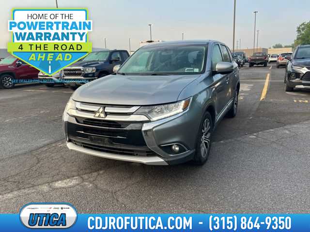 2017 Mitsubishi Outlander SE -
                  Yorkville, NY
