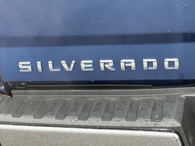 Thumbnail: 2017 Chevrolet Silverado 1500 - 11