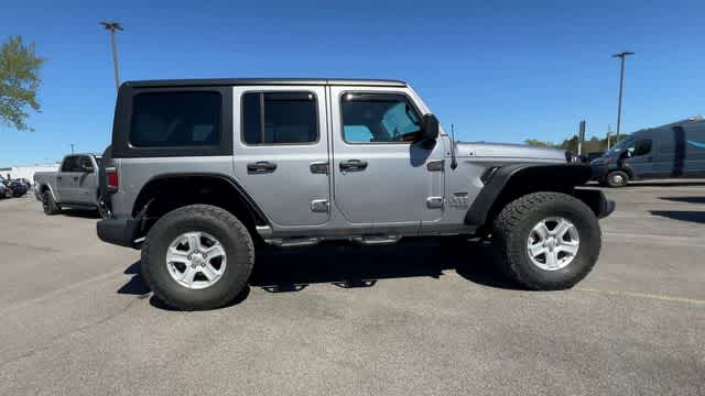Thumbnail: 2021 Jeep Wrangler - 9