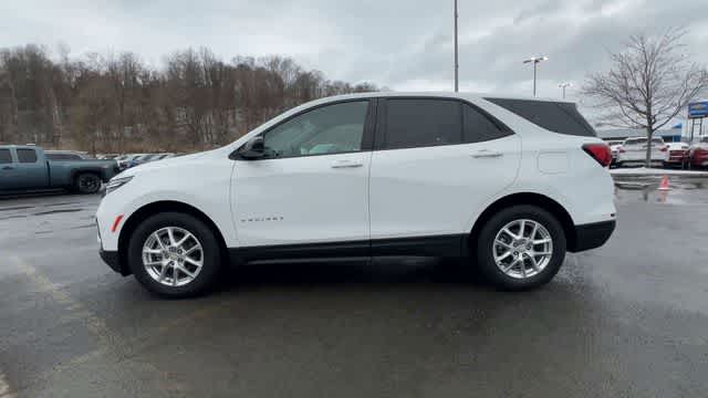 Thumbnail: 2022 Chevrolet Equinox - 5