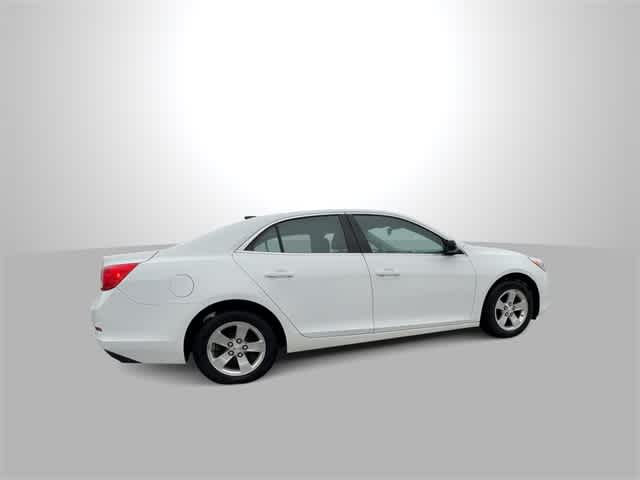 Thumbnail: 2015 Chevrolet Malibu - 9