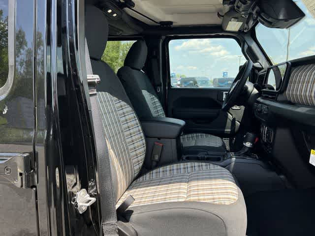Thumbnail: 2026 Jeep Wrangler - 27