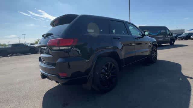 Thumbnail: 2017 Jeep Grand Cherokee - 7