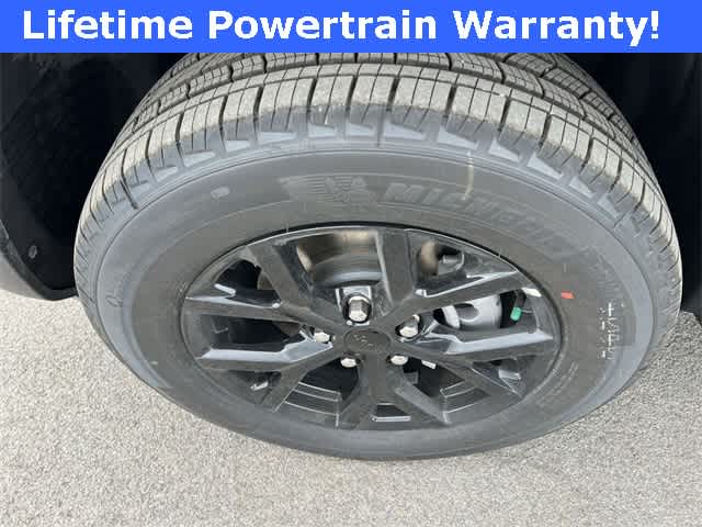 Thumbnail: 2025 Jeep Grand Cherokee - 12