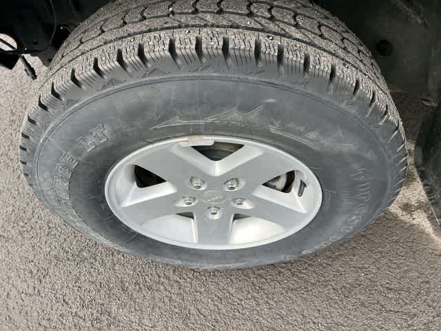 Thumbnail: 2017 Jeep Wrangler - 12