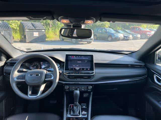 Thumbnail: 2023 Jeep Compass - 10