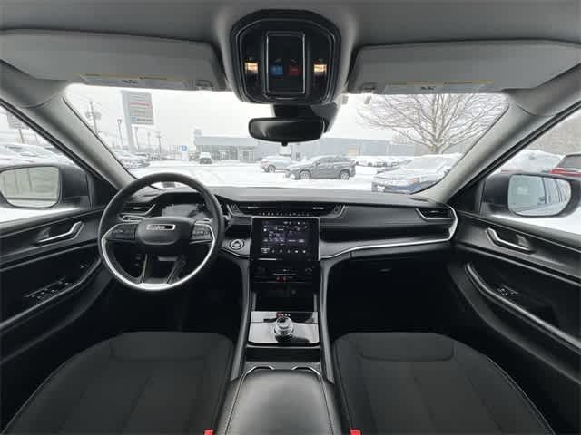 Thumbnail: 2023 Jeep Grand Cherokee - 14