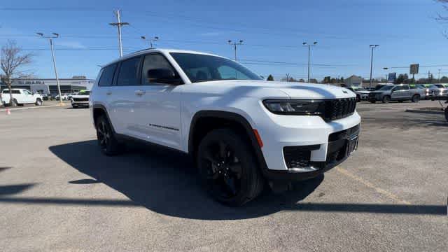 Thumbnail: 2023 Jeep Grand Cherokee - 2