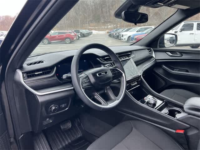 Thumbnail: 2024 Jeep Grand Cherokee - 10