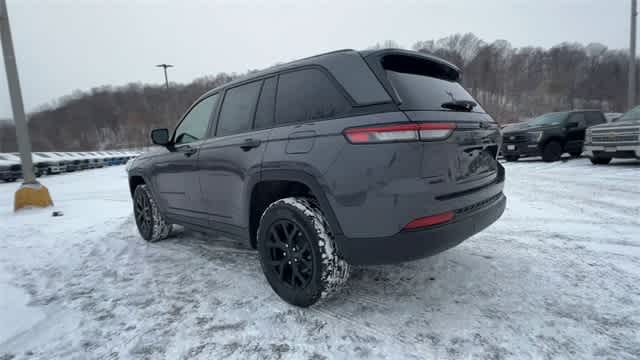 Thumbnail: 2025 Jeep Grand Cherokee - 6