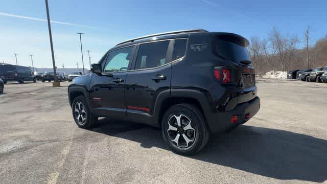 Thumbnail: 2022 Jeep Renegade - 6