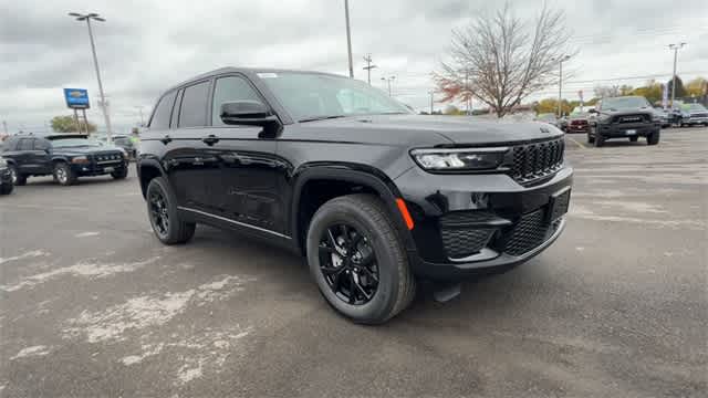 Thumbnail: 2025 Jeep Grand Cherokee - 2