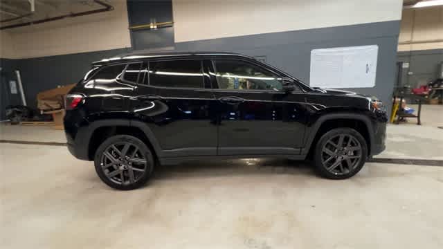 Thumbnail: 2026 Jeep Compass - 9