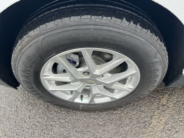 Thumbnail: 2022 Chevrolet Equinox - 12