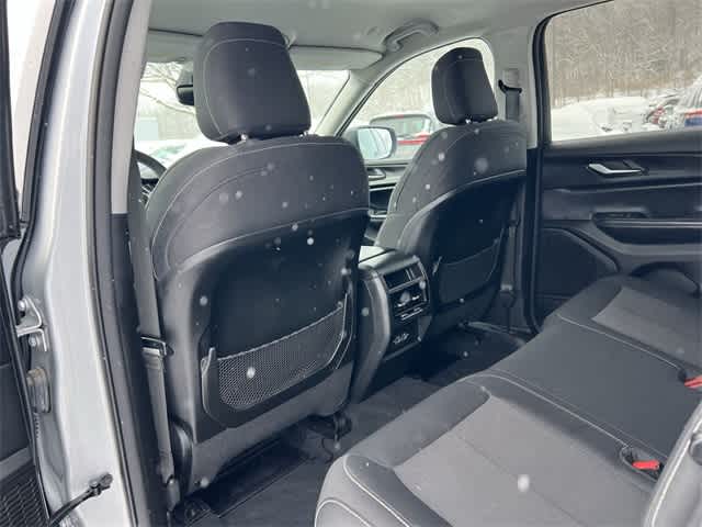 Thumbnail: 2023 Jeep Grand Cherokee - 16