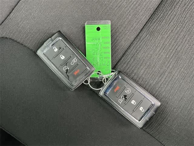 Thumbnail: 2023 Jeep Grand Cherokee - 25