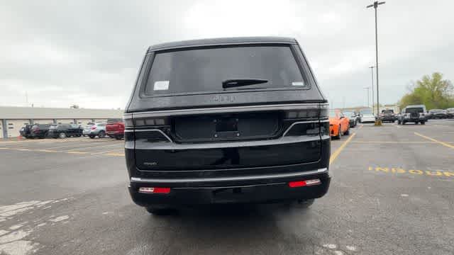 Thumbnail: 2026 Jeep Grand Wagoneer - 7