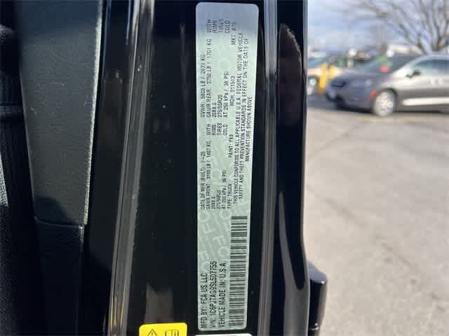 Thumbnail: 2025 Jeep Gladiator - 26