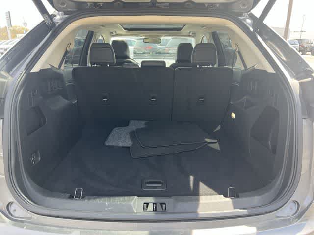 Thumbnail: 2022 Ford Edge - 24