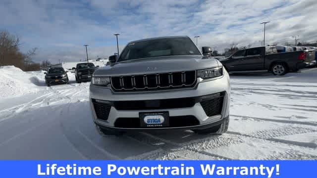 Thumbnail: 2026 Jeep Grand Cherokee - 3