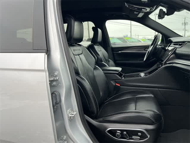 Thumbnail: 2022 Jeep Grand Cherokee - 19