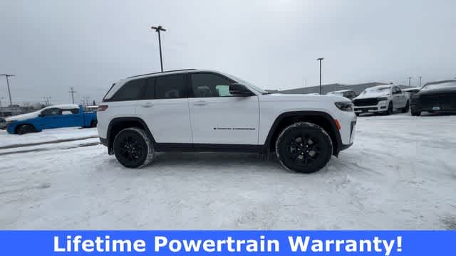 Thumbnail: 2026 Jeep Grand Cherokee - 9
