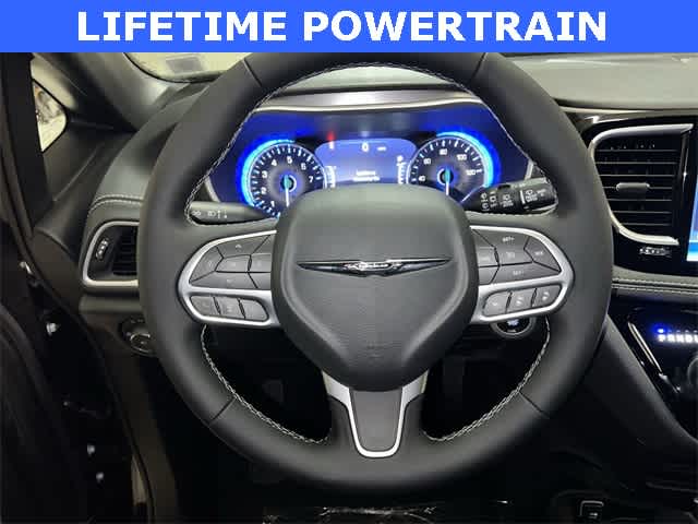 Thumbnail: 2026 Chrysler Pacifica - 20