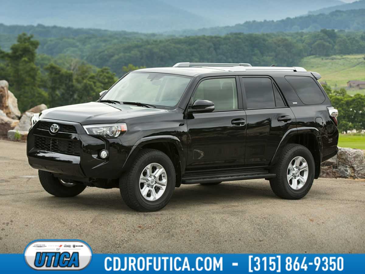 2017 Toyota 4Runner SR5 Hero Image