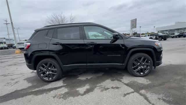 Thumbnail: 2026 Jeep Compass - 9