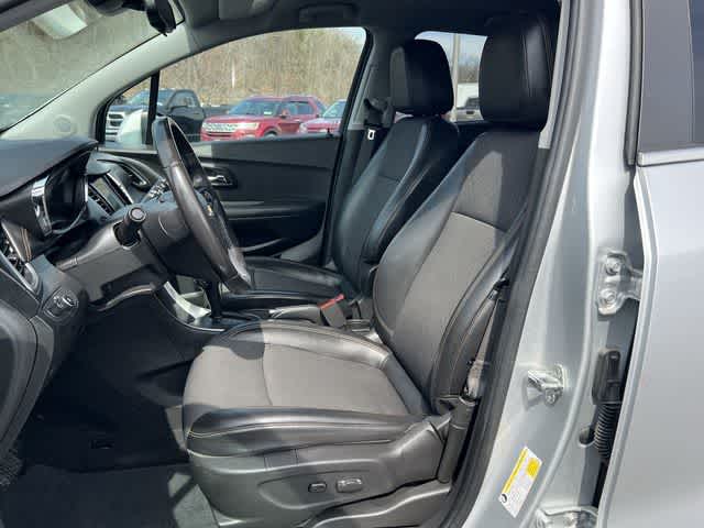 Thumbnail: 2019 Chevrolet Trax - 15