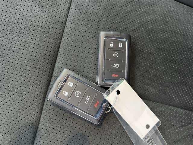 Thumbnail: 2025 Jeep Grand Cherokee - 25