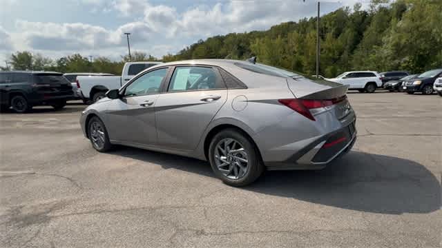 Thumbnail: 2024 Hyundai Elantra - 6