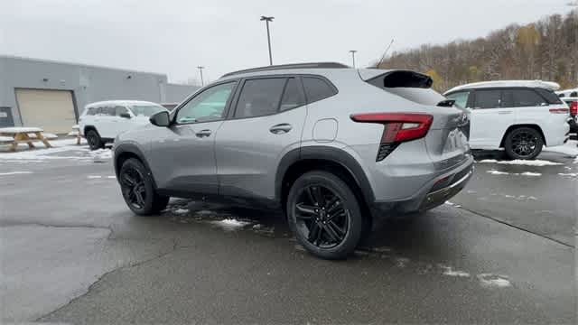 Thumbnail: 2024 Chevrolet Trax - 6