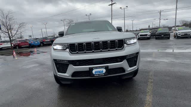 Thumbnail: 2026 Jeep Grand Cherokee - 3