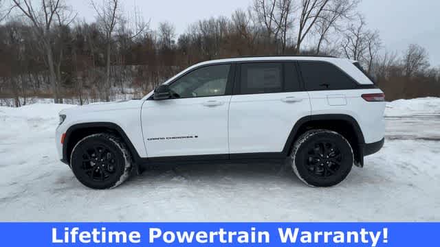 Thumbnail: 2026 Jeep Grand Cherokee - 5