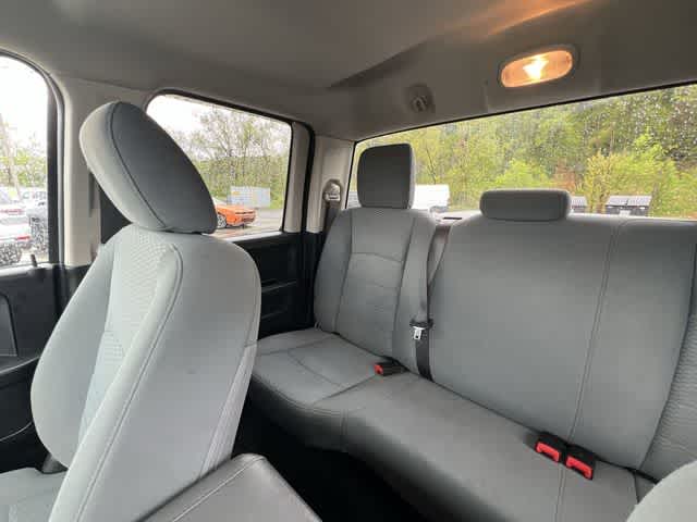 Thumbnail: 2019 RAM 1500 Classic - 13