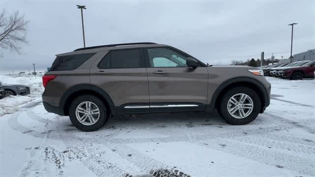 Thumbnail: 2021 Ford Explorer - 9