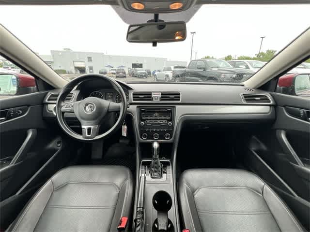 2015 Volkswagen Passat Wolfsburg Edition 14