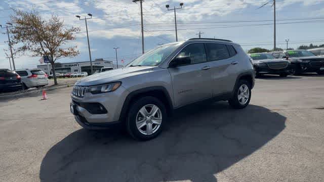Thumbnail: 2022 Jeep Compass - 4