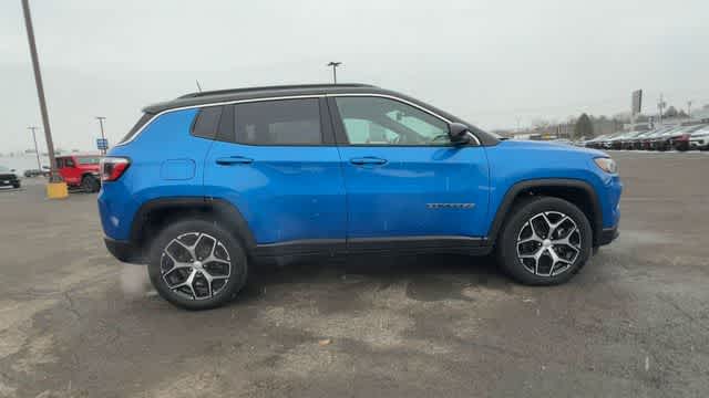 Thumbnail: 2024 Jeep Compass - 9