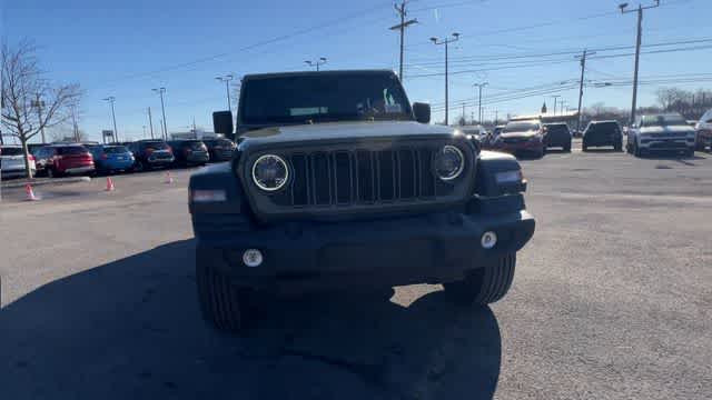 Thumbnail: 2026 Jeep Wrangler - 3