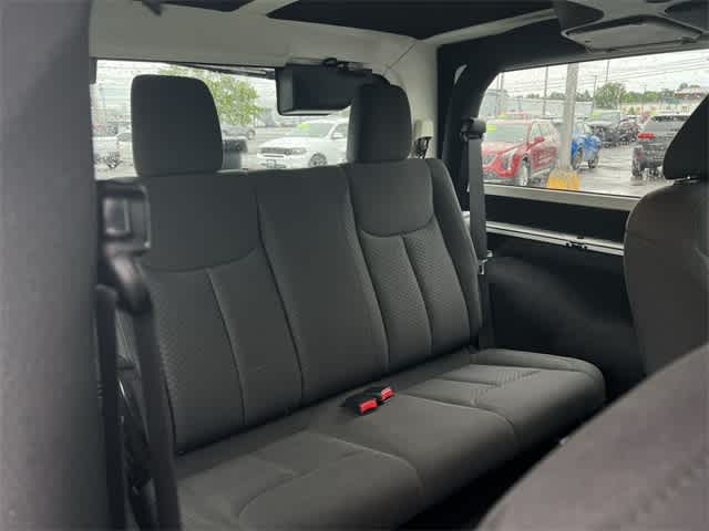 2017 Jeep Wrangler Sport 18