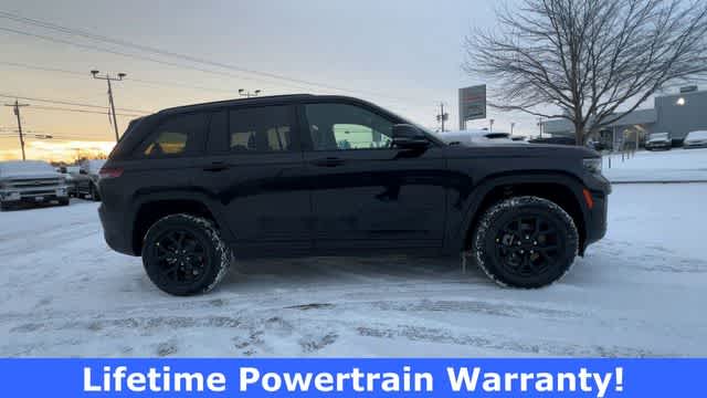 Thumbnail: 2025 Jeep Grand Cherokee - 9