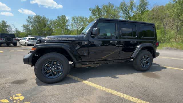 Thumbnail: 2026 Jeep Wrangler - 6