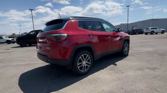 Thumbnail: 2018 Jeep Compass - 8